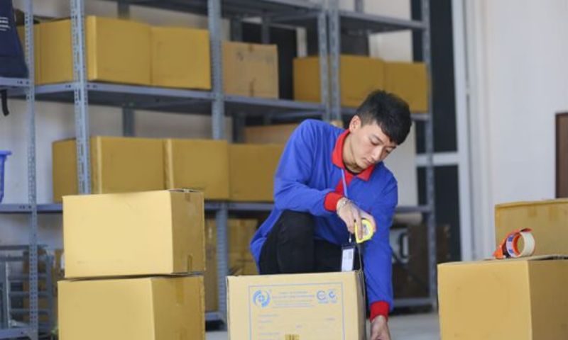 Tìm kiếm công việc đóng gói tại nhà tại các trang thông tin uy tín 